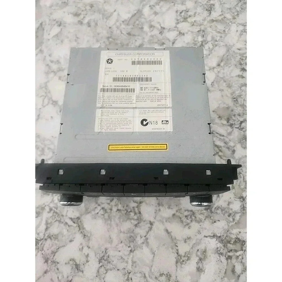 Chrysler Dodge Jeep AM FM XM Radio 6 Disc DVD CD Player Receiver 05064922AF - Picture 2 of 3